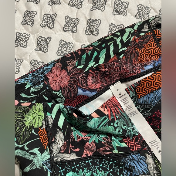 Lululemon Align Patterned Leggings with Pockets Size 6 - Picture 4 of 4